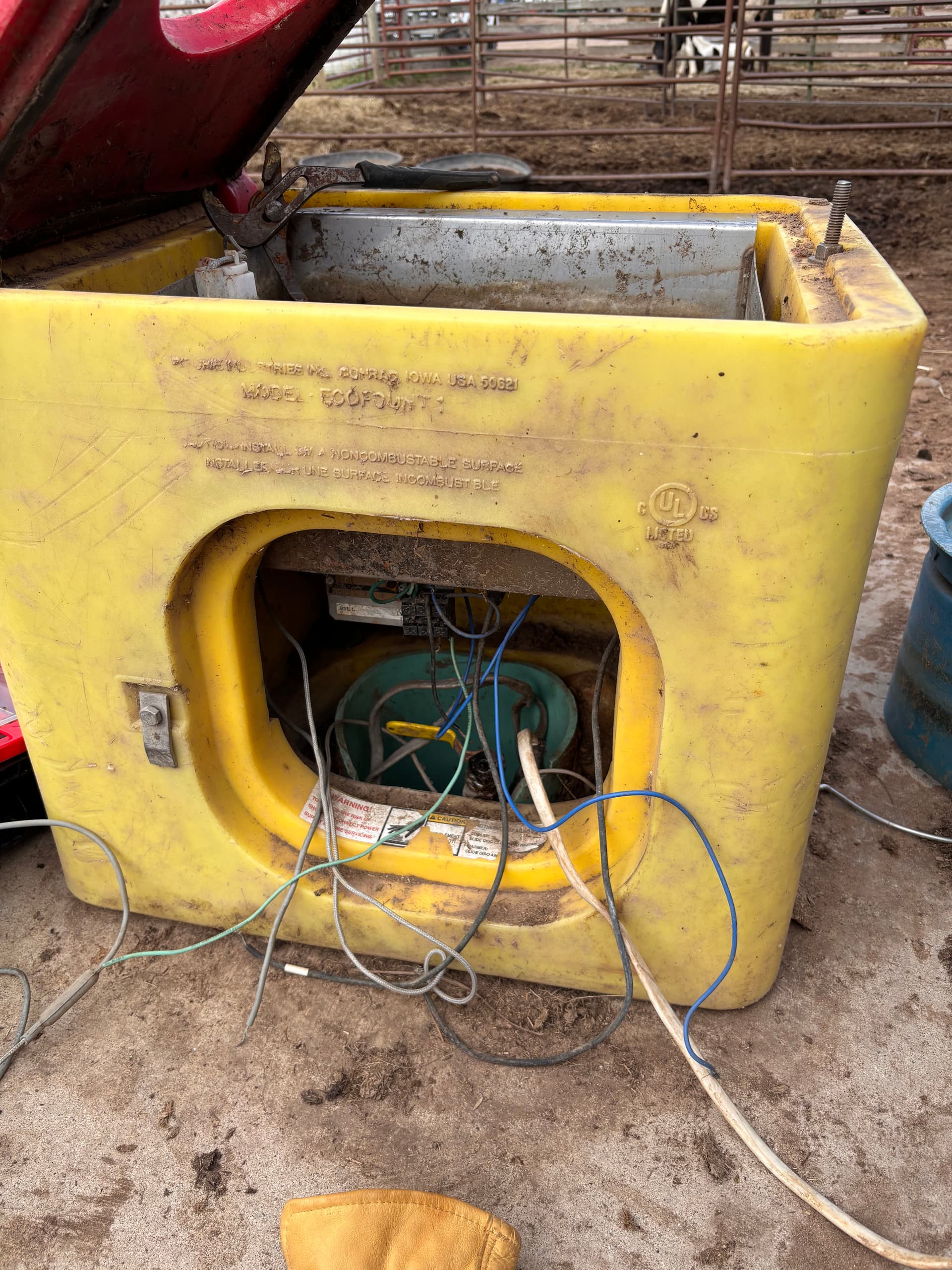 Gallery photos for Ensure Your Horse's Hydration This Winter With Our Expertise: Image #2