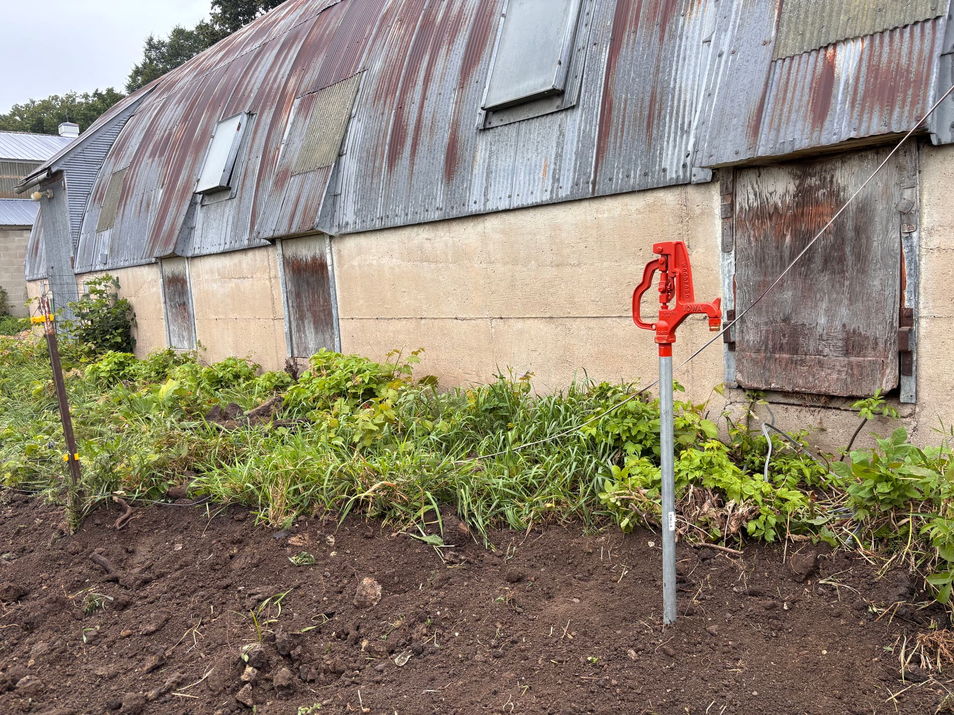 Gallery photos for Ritchie Omni 2 Waterer and Yard Hydrant Install at Delano Horse Property: Image #2