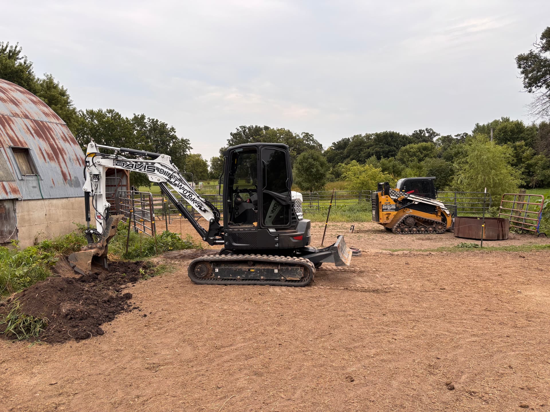 Gallery photos for Ritchie Omni 2 Waterer and Yard Hydrant Install at Delano Horse Property: Image #3